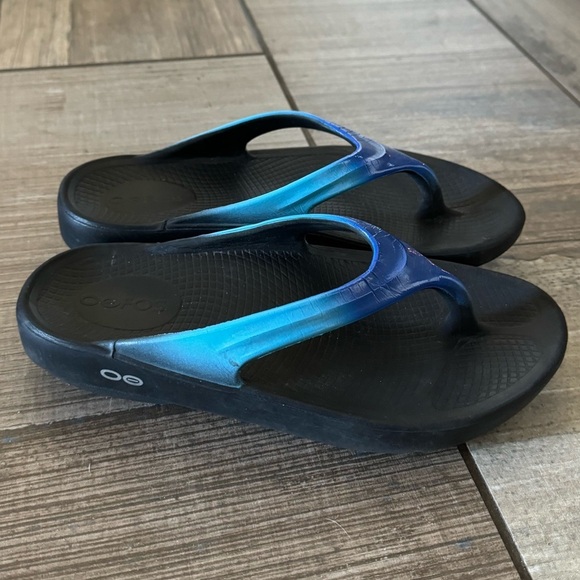 Women's Oofos OOlala Thong Sandal size 5 - Picture 5 of 10